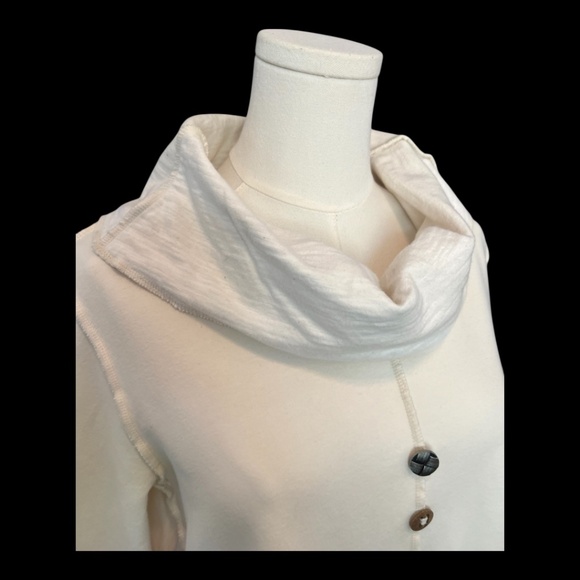 🤍 EUC NEON BUDDHA Cream Cowl Neck Sweatshirt w/ Buttons | Women’s Sz S - Picture 5 of 7